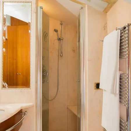 Carbonesi Luxury - Centro Storico Apartment *